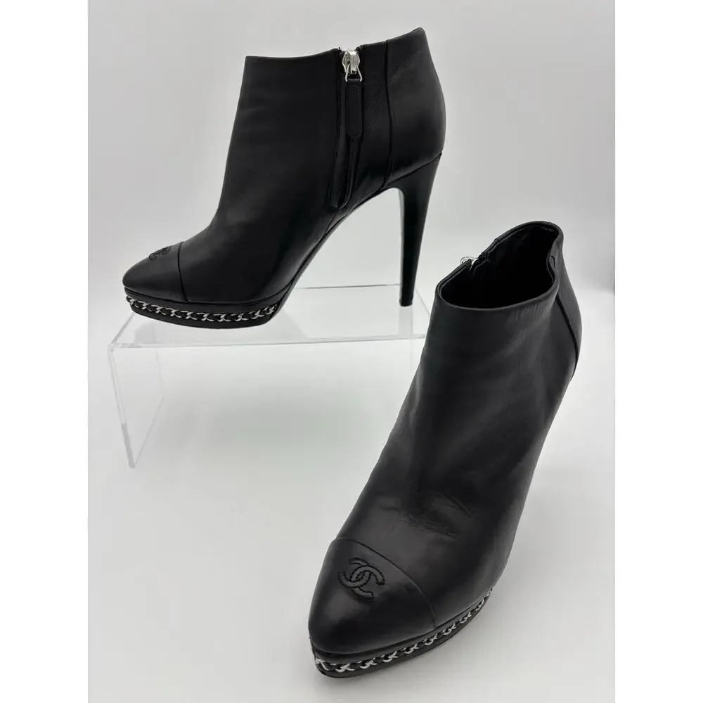 Chanel Interlocking CC Logo Platform Ankle Boots Black Leather Size 38 / 8 Chain